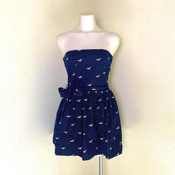 Hollister Seagull Dress - Picture 1 of 5